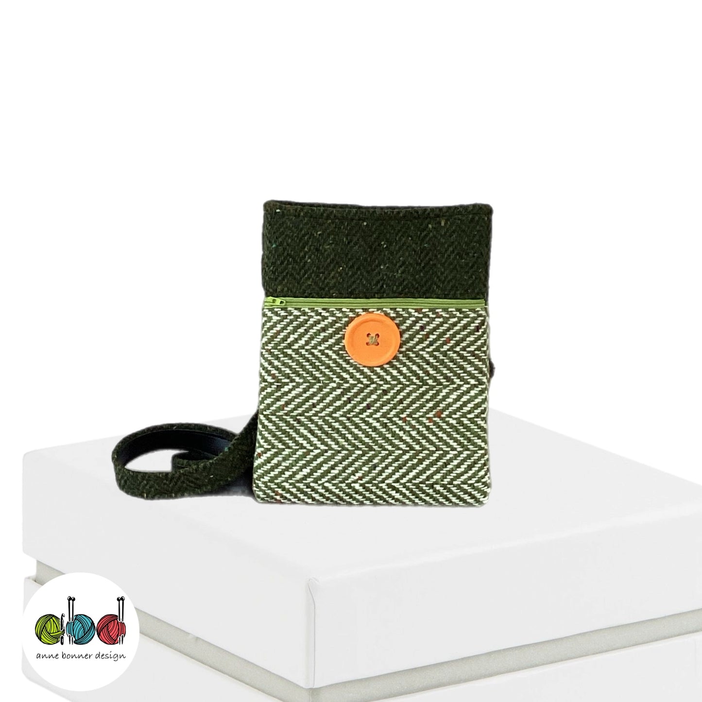 Handcrafted Donegal Tweed Crossbody Phone Bag – One of a Kind | PB001
