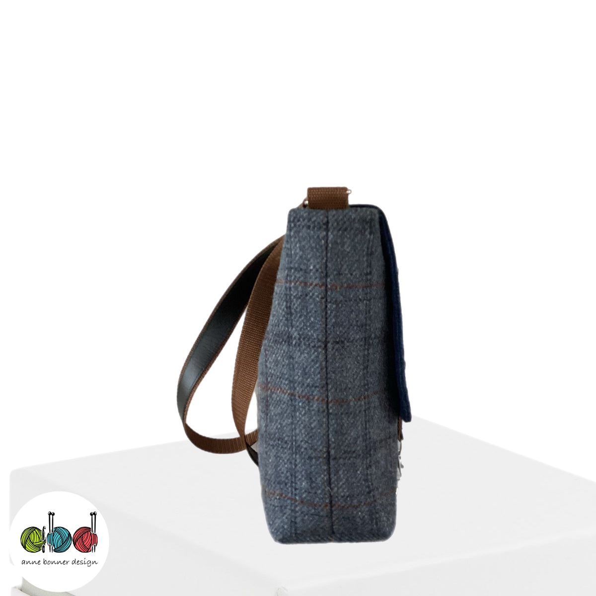 Handcrafted Donegal Tweed Crossbody Bag – One of a Kind |CB007)