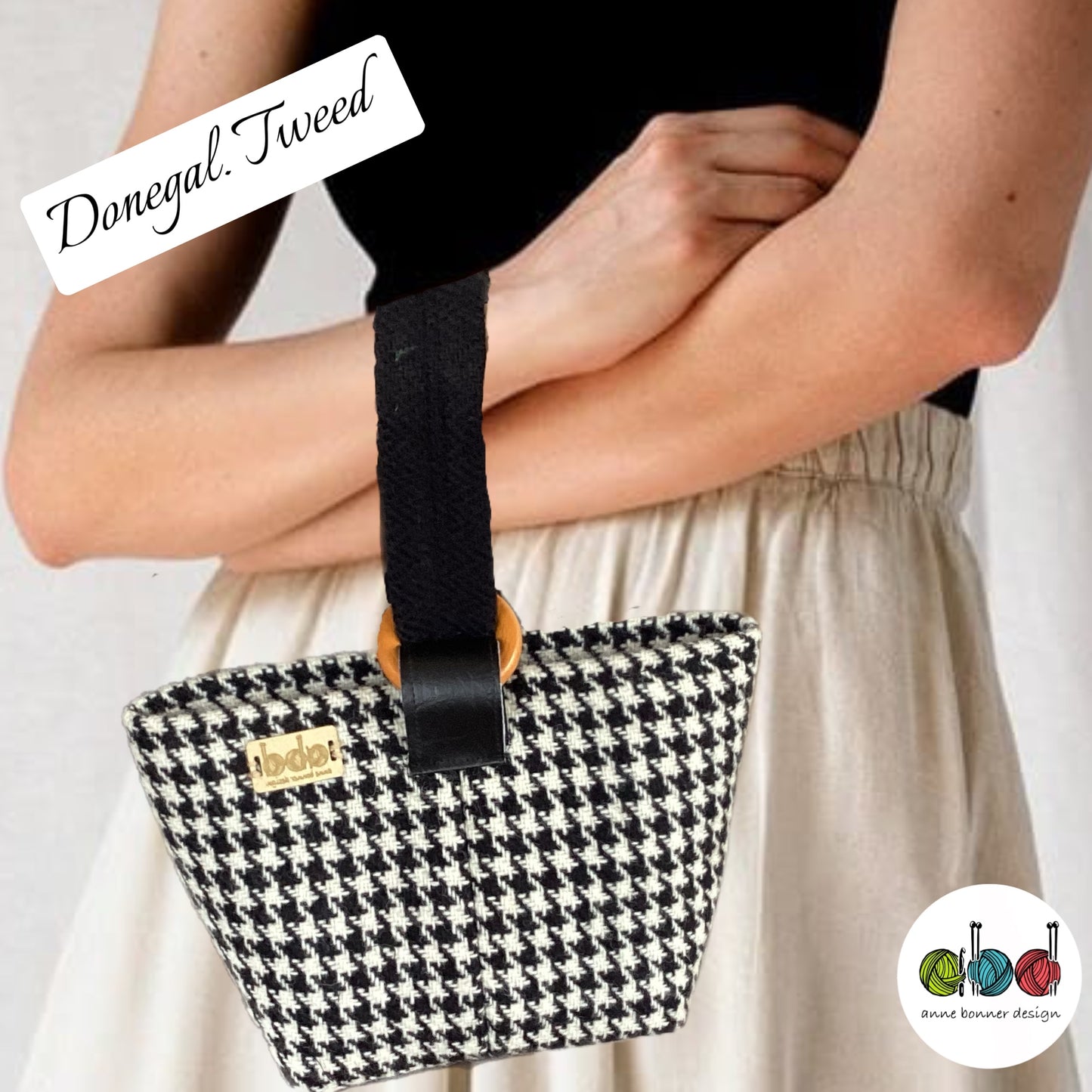 Handcrafted Donegal Tweed Wrist Bag – One of a Kind | WB002
